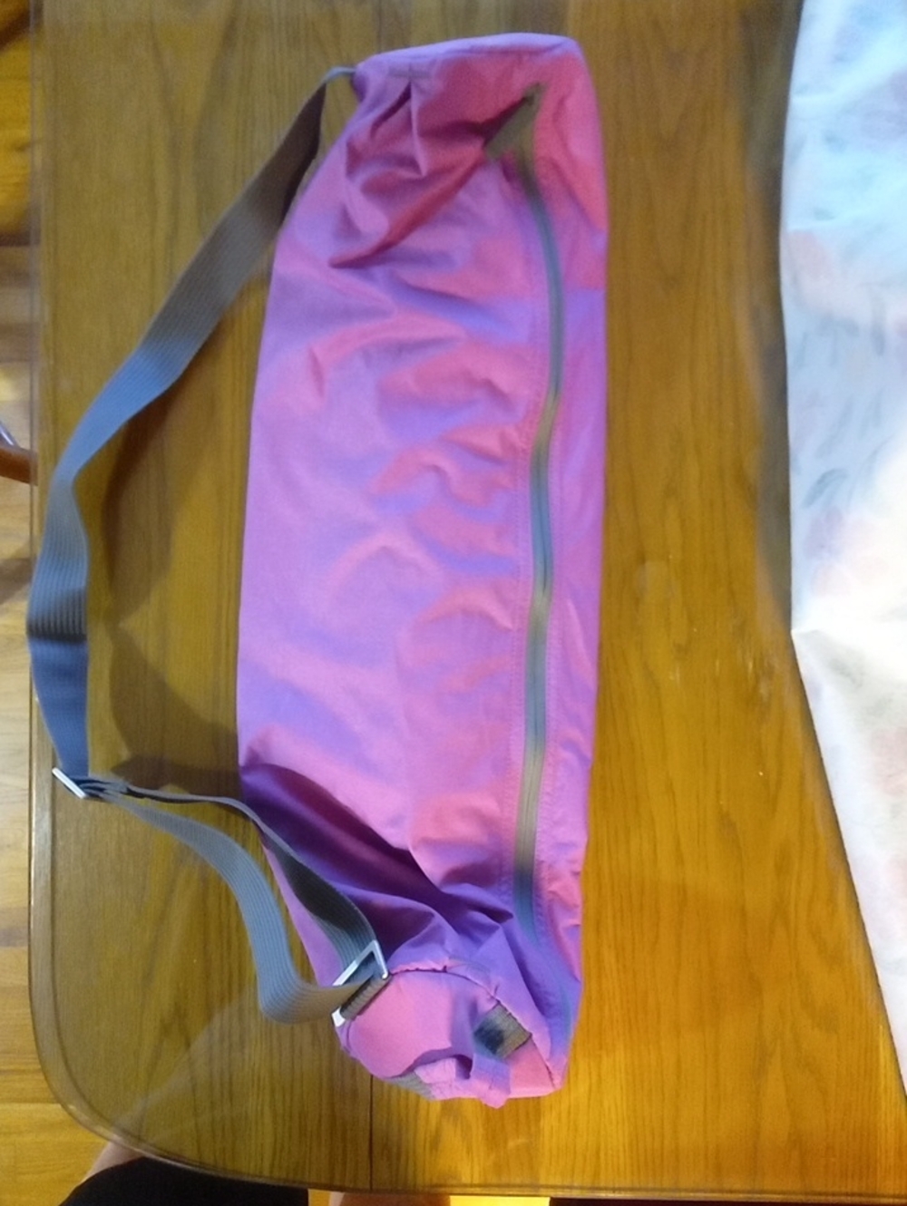 Sherpani The Yoga Mat Bag *16L Pink & Purple Crossbody Bag